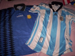 viejas-camisetas-de-argentina-azul-talle-1-titular-2-m-gde-9581-MLA20017768000_122013-F